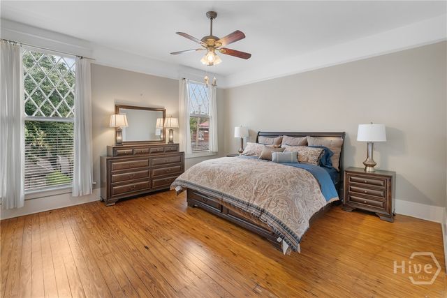 121 E Victory Drive, Savannah, GA 31405