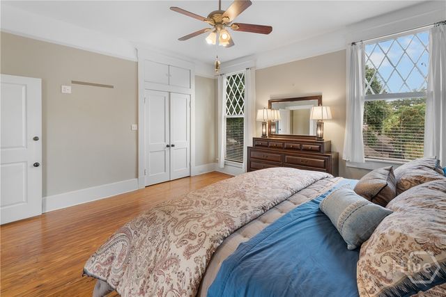 121 E Victory Drive, Savannah, GA 31405