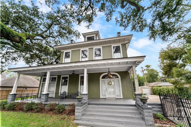 121 E Victory Drive, Savannah, GA 31405