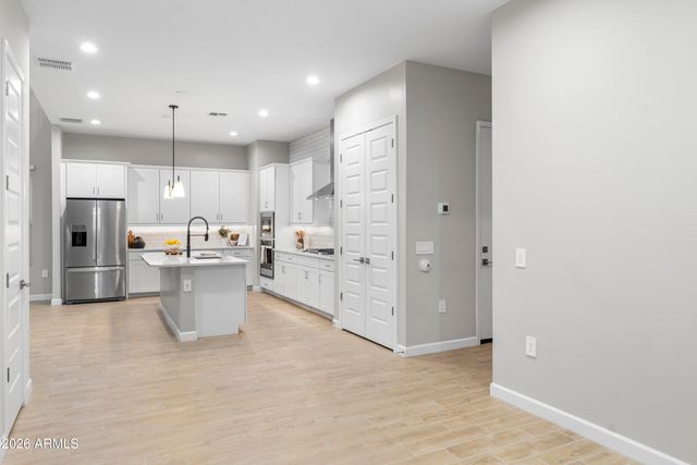 5131 E VILLAGE Drive, Scottsdale, AZ 85254