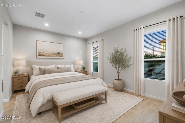 5131 E VILLAGE Drive, Scottsdale, AZ 85254
