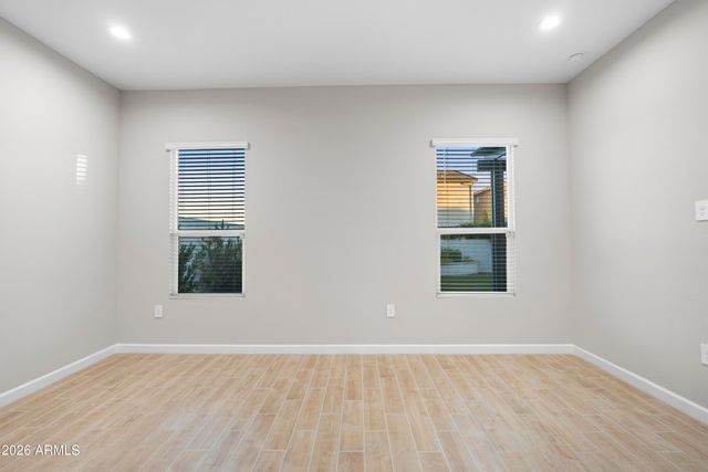 5131 E VILLAGE Drive, Scottsdale, AZ 85254
