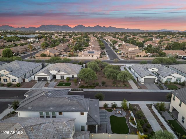 5131 E VILLAGE Drive, Scottsdale, AZ 85254