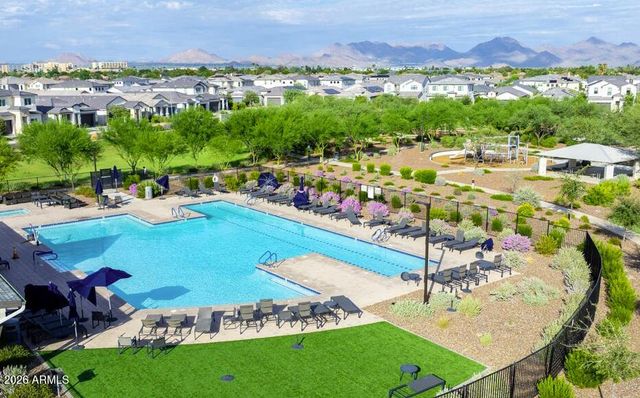 5131 E VILLAGE Drive, Scottsdale, AZ 85254