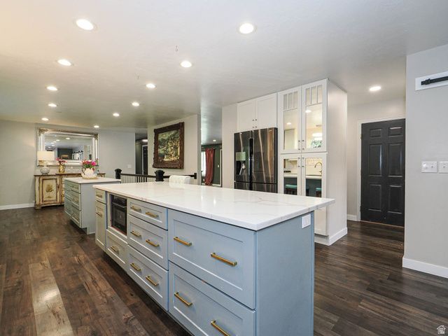 12166 S FAIRWAY CIR, Sandy, UT 84092