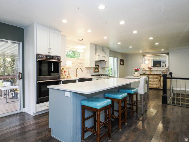 12166 S FAIRWAY CIR, Sandy, UT 84092