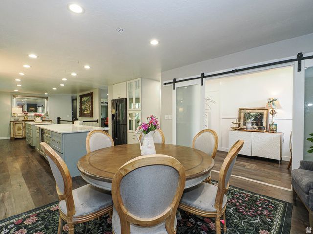 12166 S FAIRWAY CIR, Sandy, UT 84092
