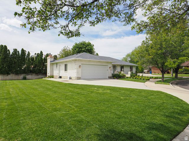 12166 S FAIRWAY CIR, Sandy, UT 84092