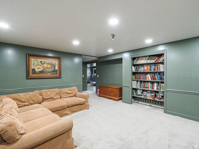 12166 S FAIRWAY CIR, Sandy, UT 84092