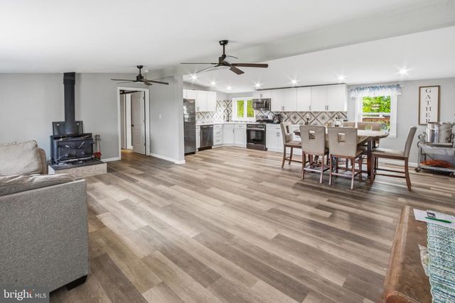 181 PEDRICKTOWN-WOODSTOWN RD, Pedricktown, NJ 08067