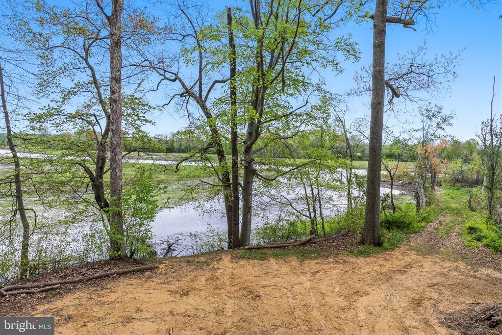 181 PEDRICKTOWN-WOODSTOWN RD, Pedricktown, NJ 08067