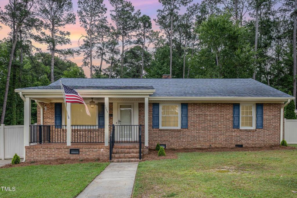 1504 Woodside Drive W, Wilson, NC 27893