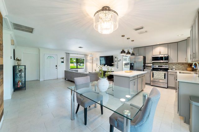 110 W Mango Road, Lake Worth, FL 33467