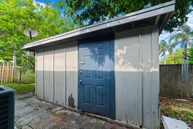 110 W Mango Road, Lake Worth, FL 33467