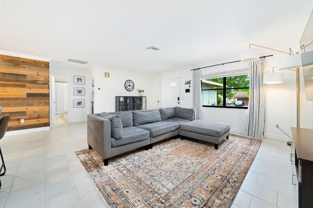 110 W Mango Road, Lake Worth, FL 33467