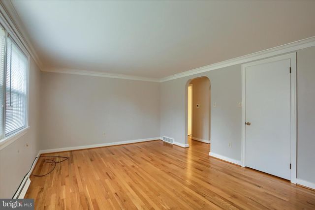 1515 ESBENSHADE RD, Lancaster, PA 17601