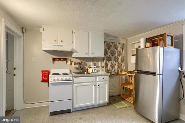 1515 ESBENSHADE RD, Lancaster, PA 17601