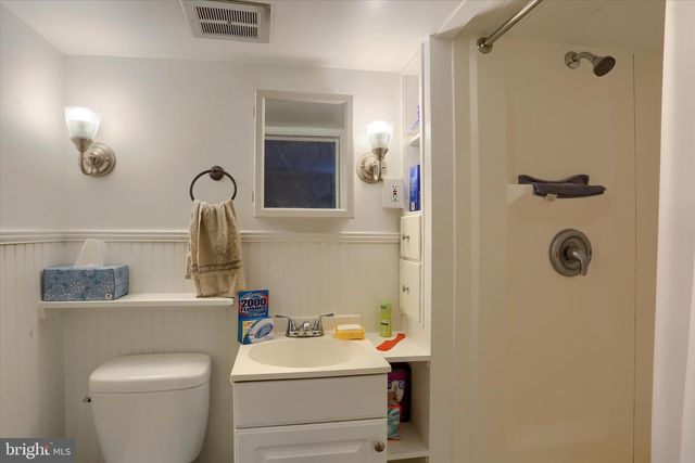 1515 ESBENSHADE RD, Lancaster, PA 17601