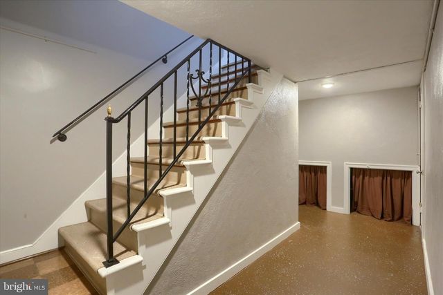 1515 ESBENSHADE RD, Lancaster, PA 17601