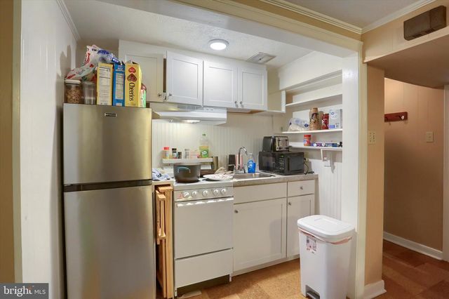 1515 ESBENSHADE RD, Lancaster, PA 17601