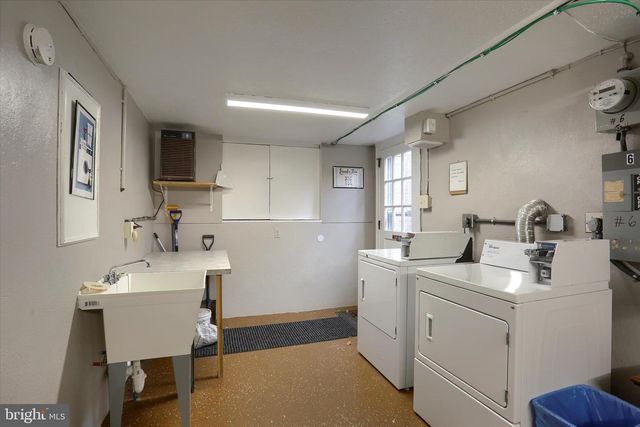 1515 ESBENSHADE RD, Lancaster, PA 17601