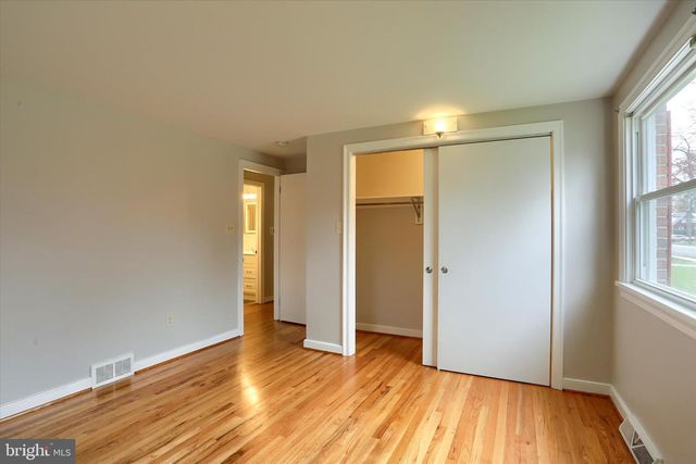 1515 ESBENSHADE RD, Lancaster, PA 17601