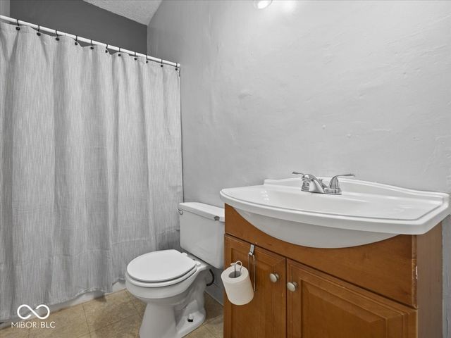 3852 W Co Rd 1100 S, Westport, IN 47283