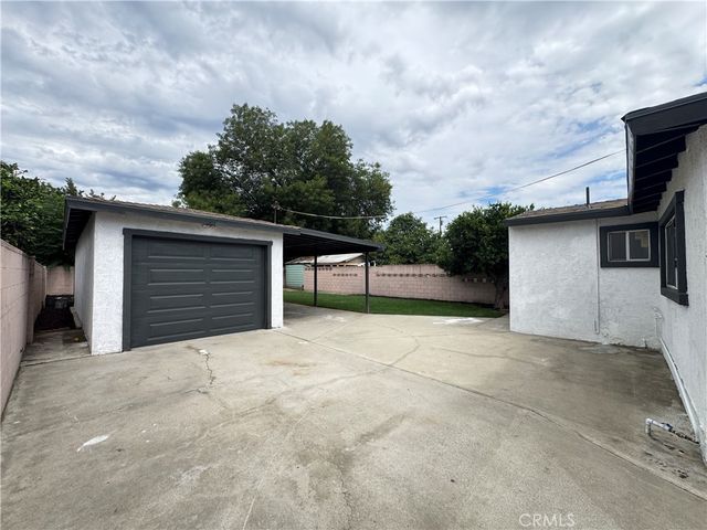 575 E Fernleaf, Pomona, CA 91766
