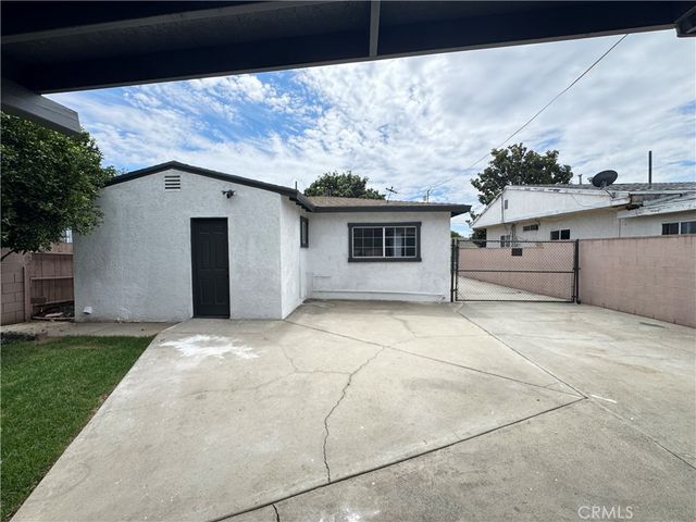 575 E Fernleaf, Pomona, CA 91766