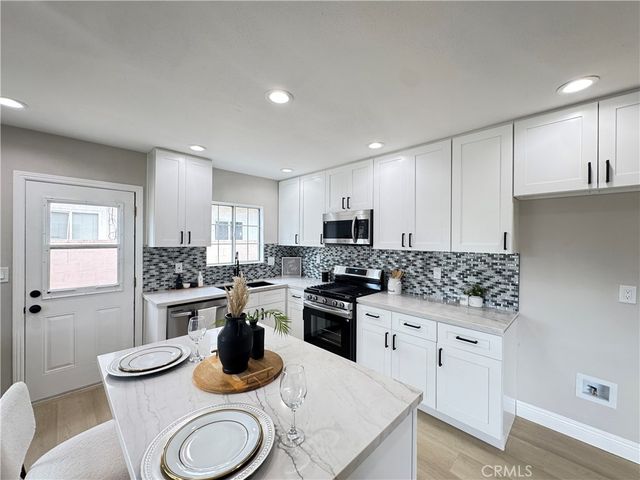 575 E Fernleaf, Pomona, CA 91766