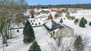 9654 W De Avenue, Kalamazoo, MI 49009