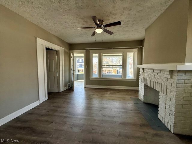 1265 Marlowe Avenue, Lakewood, OH 44107