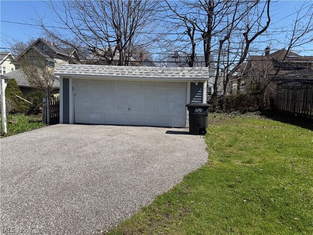 1265 Marlowe Avenue, Lakewood, OH 44107