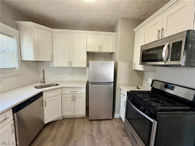 1265 Marlowe Avenue, Lakewood, OH 44107