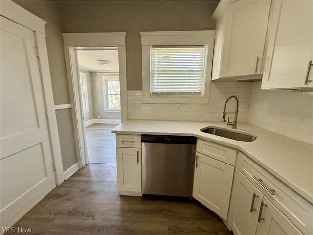 1265 Marlowe Avenue, Lakewood, OH 44107