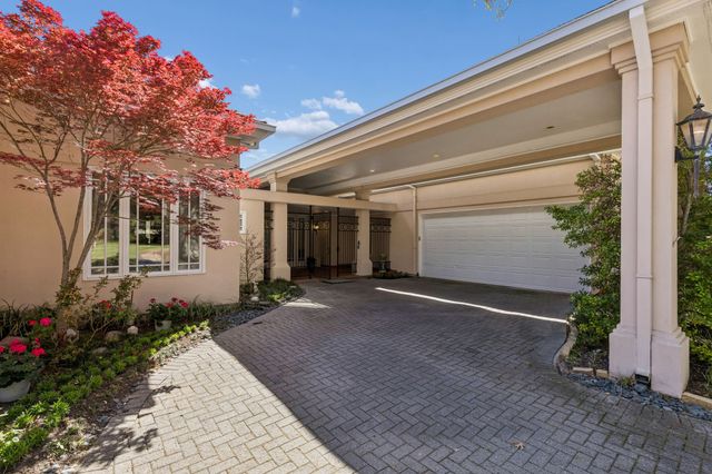 14900 Winnwood Road, Addison, TX 75254