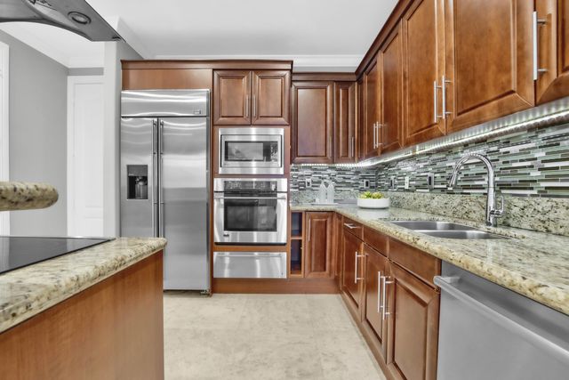 1362 Bayview Drive, Fort Lauderdale, FL 33304