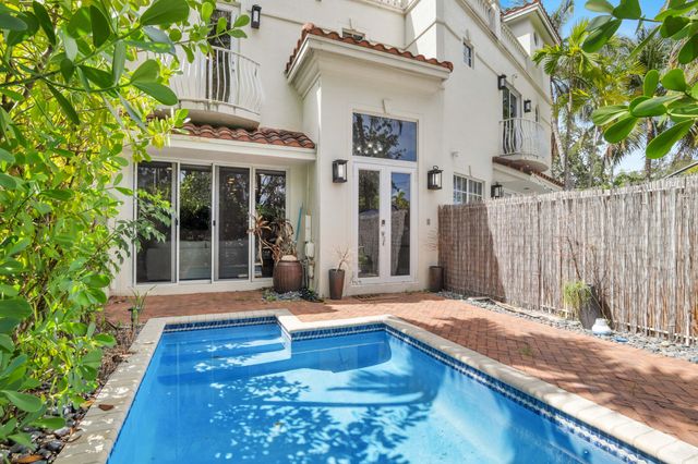 1362 Bayview Drive, Fort Lauderdale, FL 33304