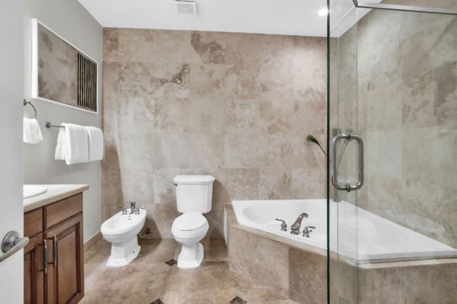 1362 Bayview Drive, Fort Lauderdale, FL 33304
