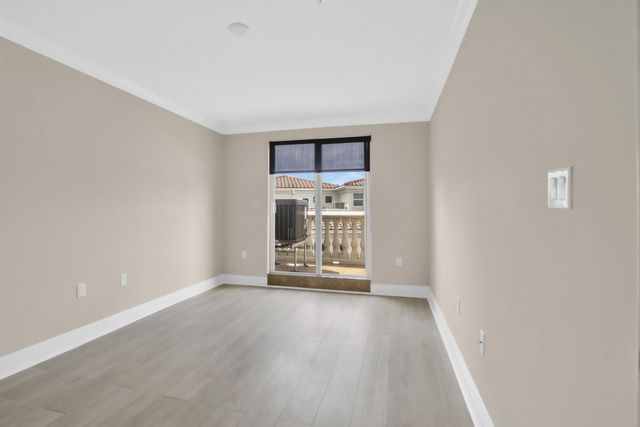 1362 Bayview Drive, Fort Lauderdale, FL 33304