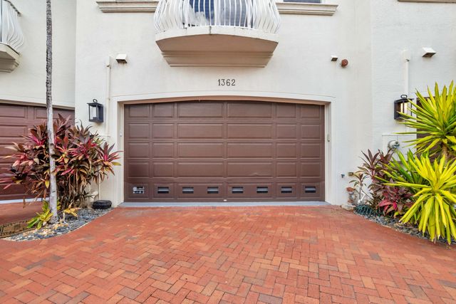 1362 Bayview Drive, Fort Lauderdale, FL 33304