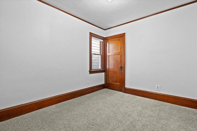2357 S 77th STREET, West Allis, WI 53219