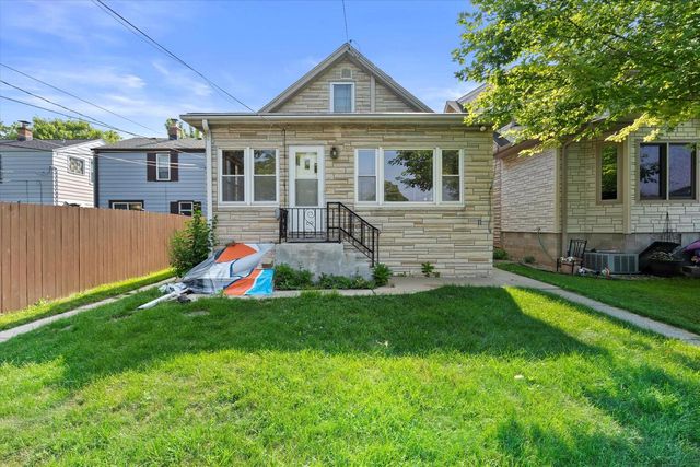 2357 S 77th STREET, West Allis, WI 53219