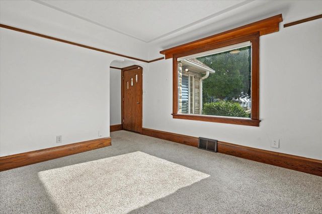 2357 S 77th STREET, West Allis, WI 53219