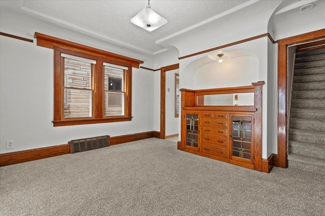 2357 S 77th STREET, West Allis, WI 53219