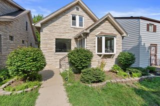 2357 S 77th STREET, West Allis, WI 53219