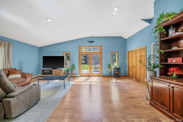 1015 Ocean Avenue, Bay Shore, NY 11706