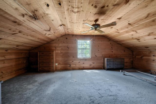 221 Clayton Drive, Pottsboro, TX 75076
