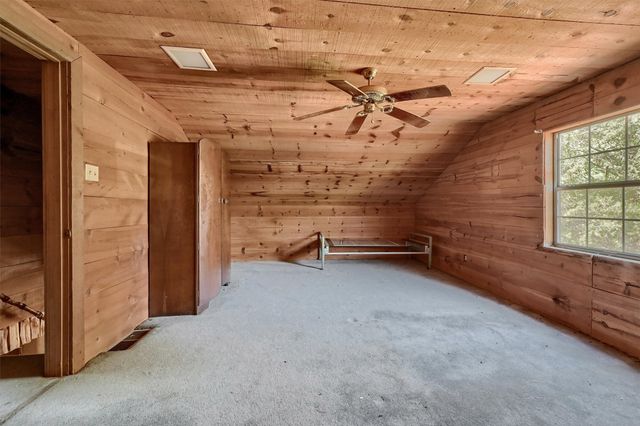 221 Clayton Drive, Pottsboro, TX 75076