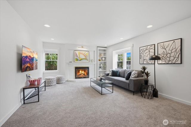 1902 NE 73rd Street, Seattle, WA 98115